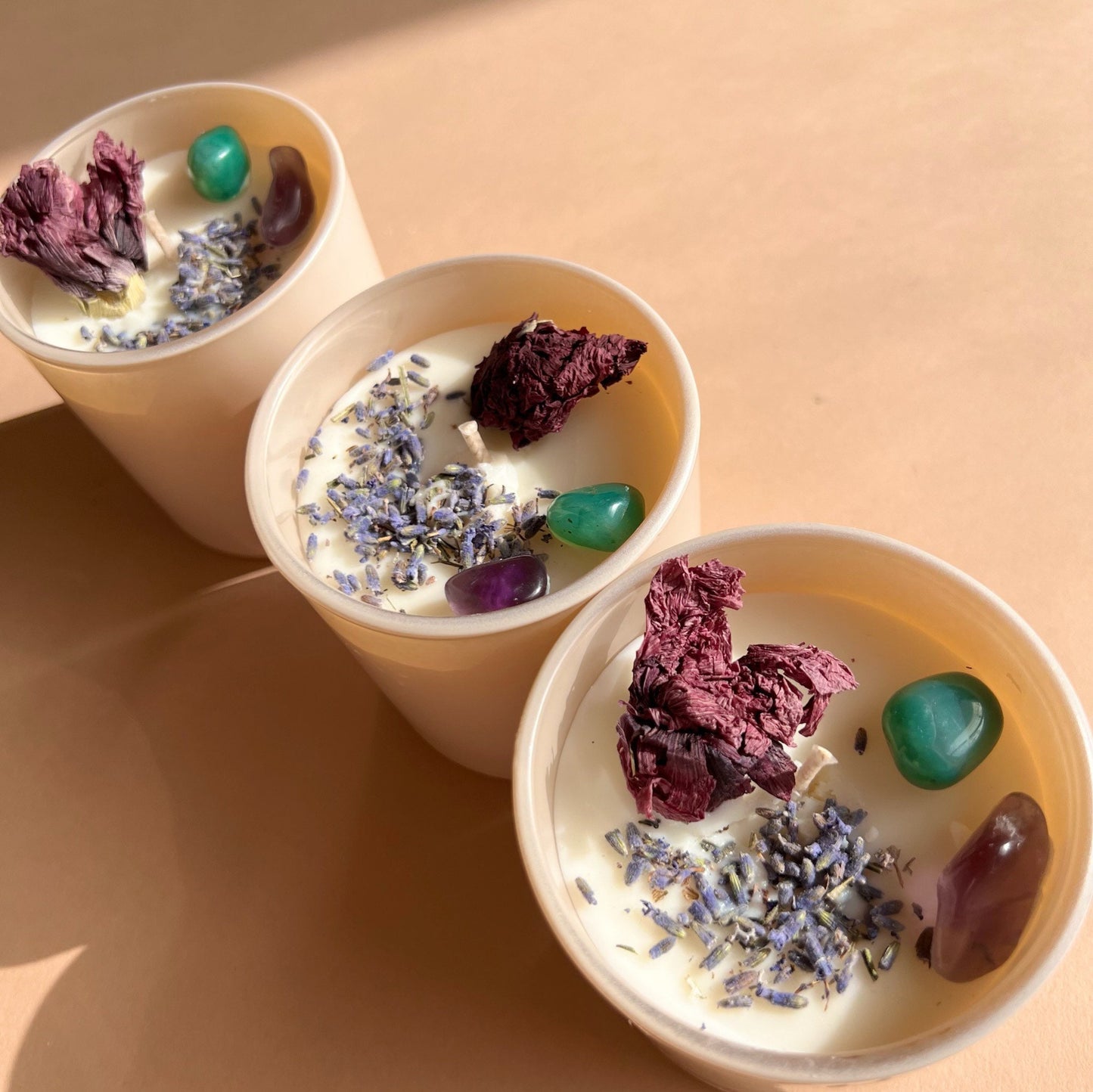 ENERGY CLEANSING Intention Soy Wax Candle | Amethyst & Green Aventurine | Scent: Eucalyptus & Lemongrass