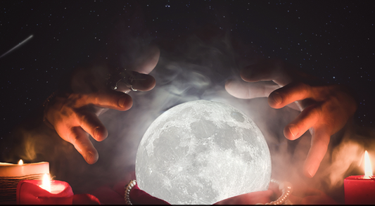 Full Moon Rituals & Spells: 8 Easy Ways to Harness the Magic & Use it to Your Benefit