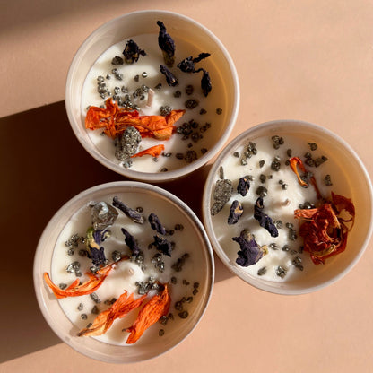 SUCCESS Intention Soy Wax Candle |  Pyrite stones | Scent: Red Currant Bliss