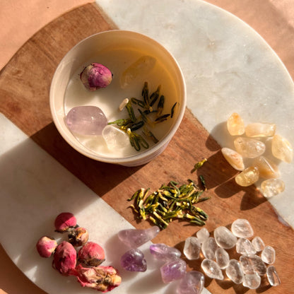 CREATIVITY  Intention Soy Wax Candle | Amethyst, Clear Quartz & Citrine | Scent: Black Oud, Rose & Tangerine